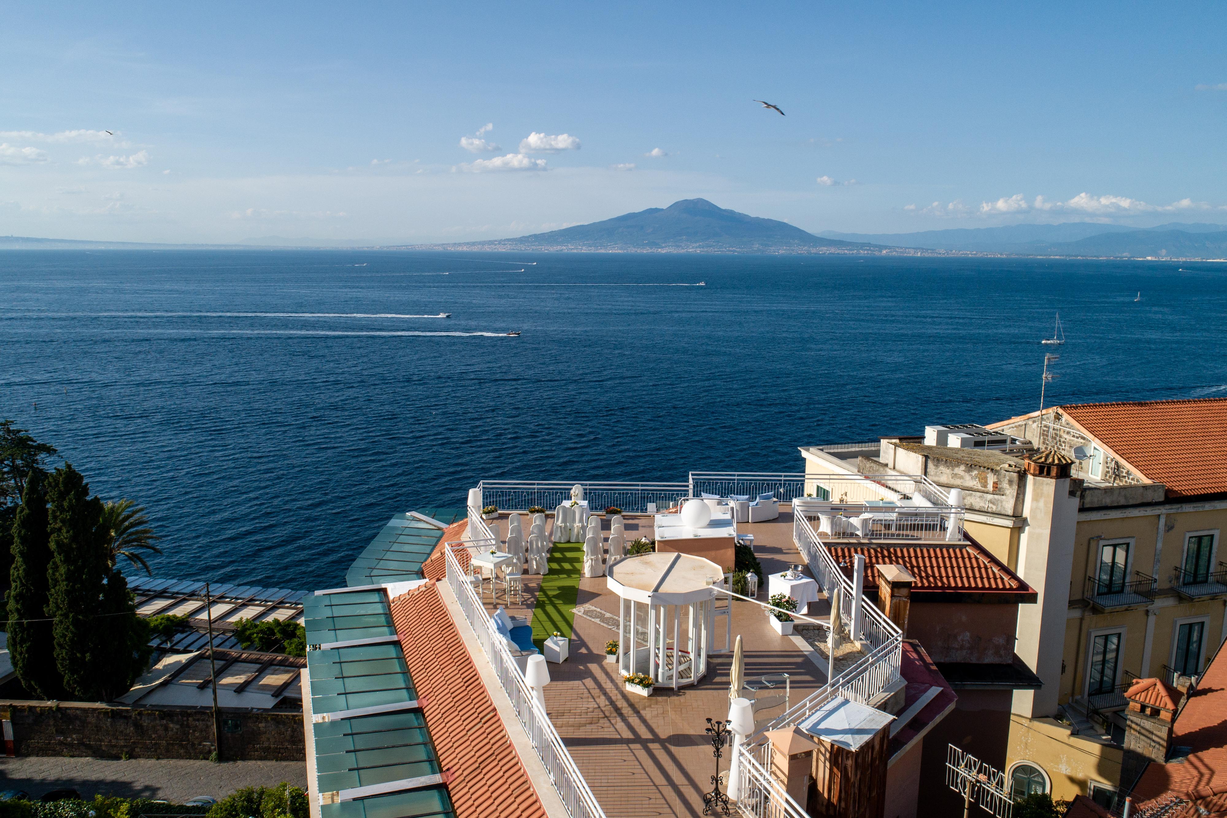 Boutique Hotel Regina Sorrento Exterior photo