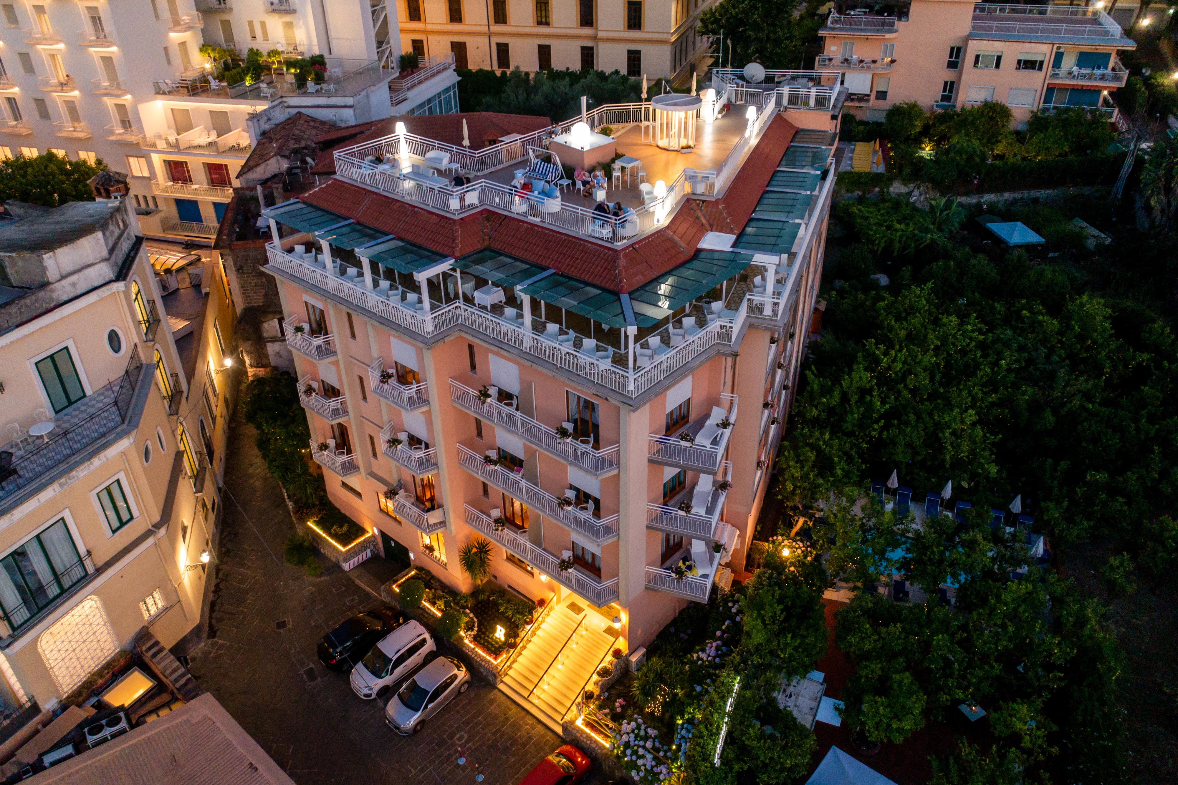 Boutique Hotel Regina Sorrento Exterior photo