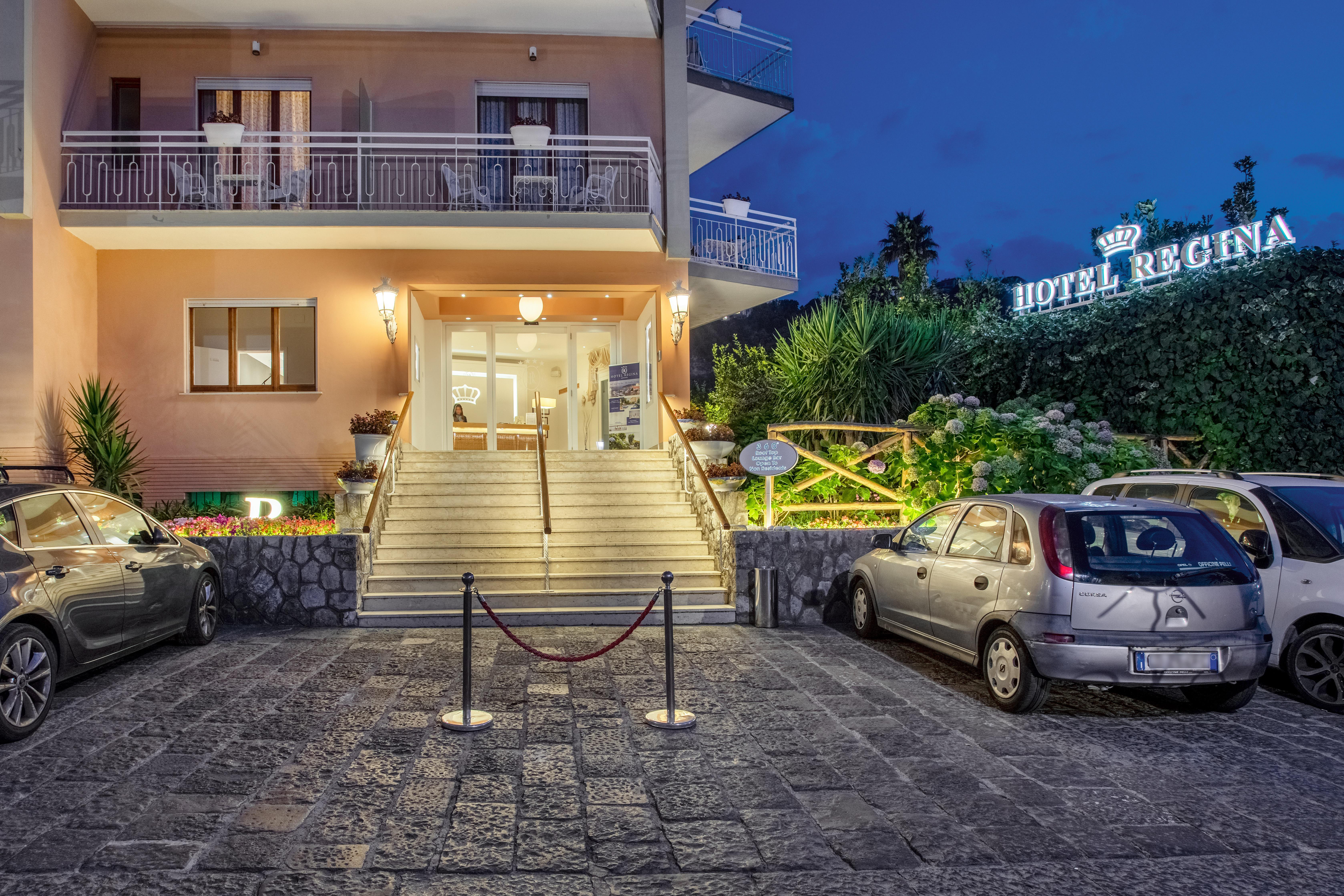 Boutique Hotel Regina Sorrento Exterior photo