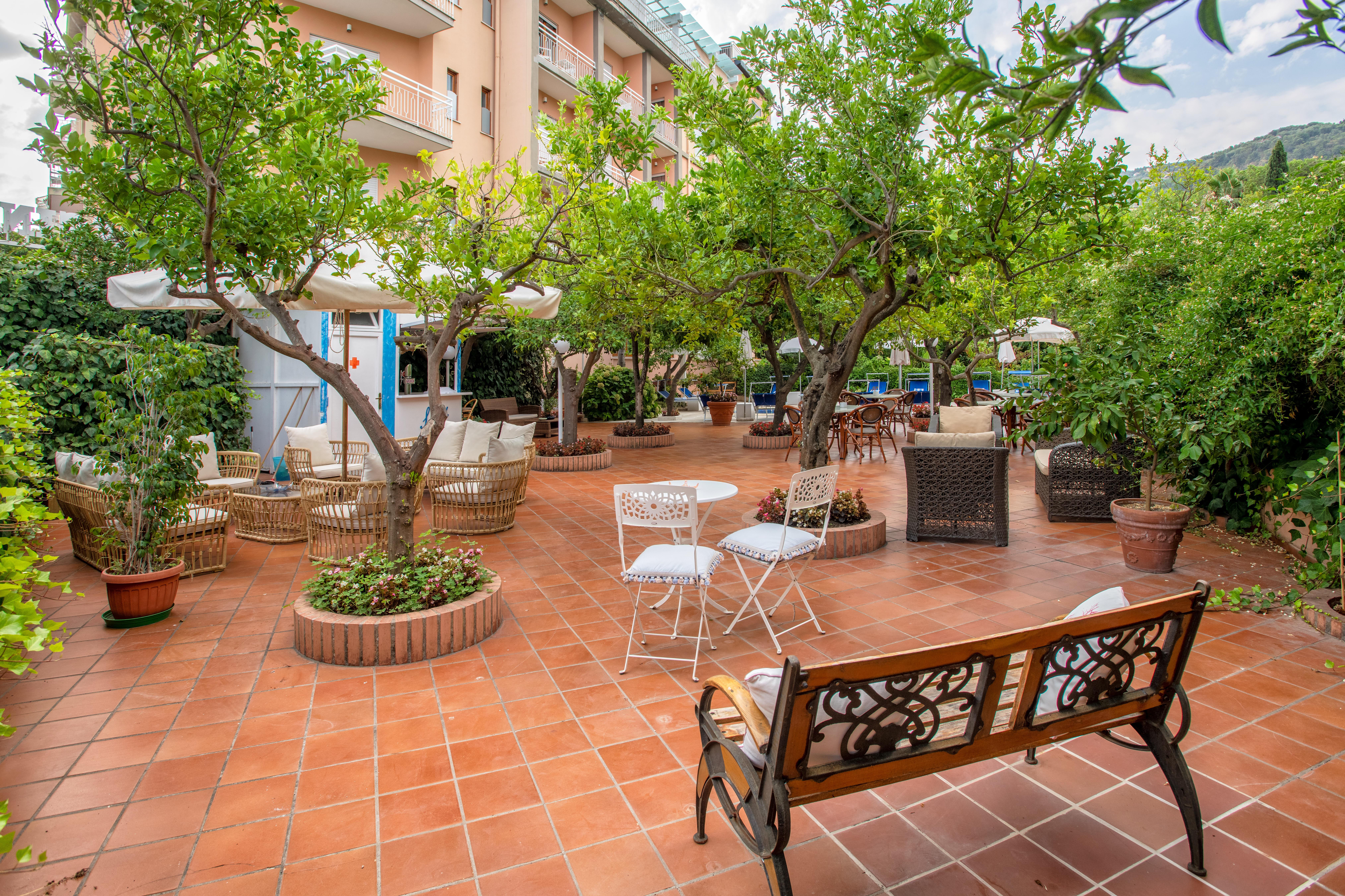 Boutique Hotel Regina Sorrento Exterior photo