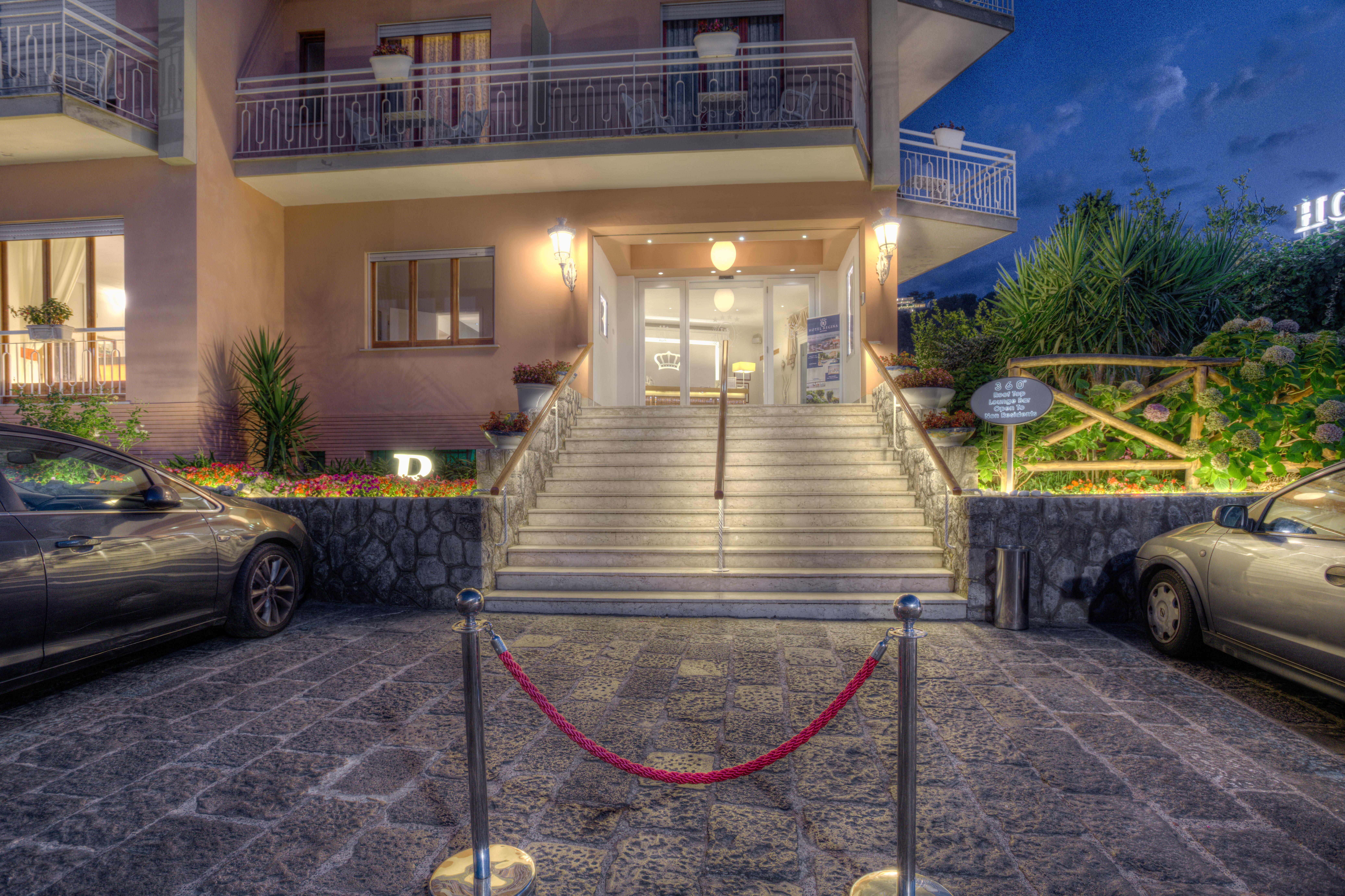 Boutique Hotel Regina Sorrento Exterior photo